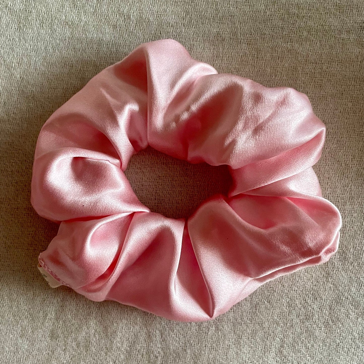 100% 30 momme mulberry silk scrunchie large, baby pink color